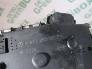 Заслонка дроссельная, ориг. номер A6420900070, Mercedes GL X164 2006-2009