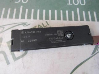 Усилитель антенны, ориг. номер A1669051702, Mercedes A W176 2012-2015