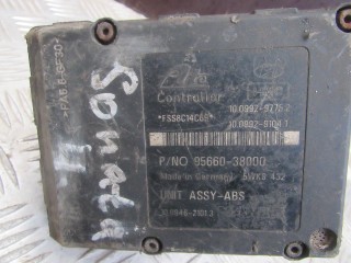 Блок ABS, ориг. номер 95660-38000, Kia Magentis 2000-2003