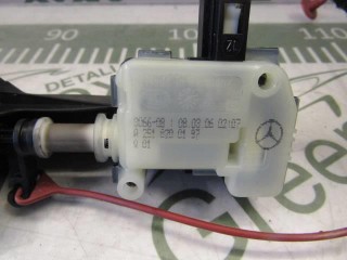 Активатор замка крышки топливного бака, ориг. номер A2518200197, Mercedes CLS W219 2004-2008