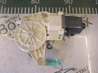 Моторчик стеклоподъемника, ориг. номер A2048200642, Mercedes GLK X204 2008-2012