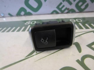 Кнопка открывания багажника, ориг. номер A2129059200, Mercedes C W204 2011-2015