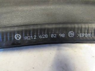 Уплотнитель, ориг. номер A2126280298, Mercedes CLS W218 1 поколение [рестайлинг] 2010-2014