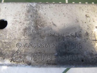 Кронштейн радиатора, ориг. номер A2466280129, Mercedes A W176 2012-2015