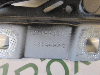 Петля капота левая, ориг. номер A2518800128, Mercedes R W251