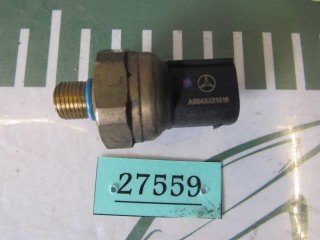 Датчик давления топлива, ориг. номер A0045421618, Mercedes Sprinter W906 2006-2014