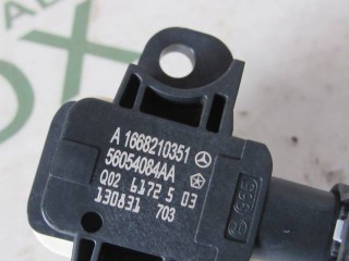 Датчик удара, ориг. номер A1668210351, Mercedes A W176 2012-2015