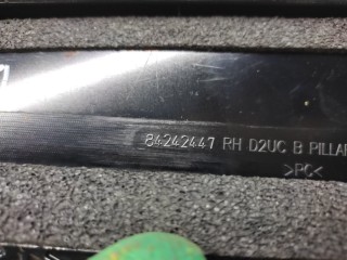 Молдинг стекла двери передней правой наружный, ориг. номер 84242447, GMC Terrain 2 2017-2021