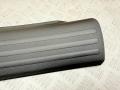 1UD21DX9AC, 1UD21TRMAC, 1WN85TRMAA накладка внутренняя на порог левая задняя Jeep Cherokee 5 поколение 2016г. - фото №2