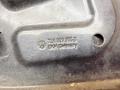 7L6809905B, 7H0010310T, 1K0010398Q лючок топливного бака Volkswagen Touareg 1 поколение 2006г. - фото №5