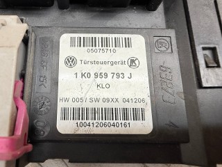 моторчик стеклоподъемника передний левый, ориг. номер 1K0959793J, 1T0959701D, Volkswagen Caddy 3 поколение 2004-2010