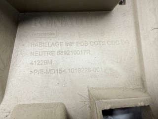 Накладка декоративная, ориг. номер 689210017R, Renault Scenic 3 поколение 2009-2012
