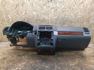 Панель передняя салона (торпедо) Volkswagen Touareg 1 поколение 2002-2007