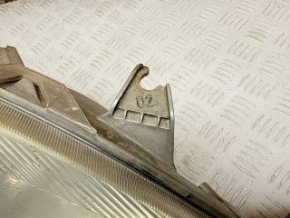 фара правая, Toyota Yaris 1 поколение XP10 1999-2003
