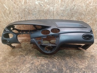 Панель передняя салона (торпедо) Ford Focus 1 поколение [рестайлинг] 2001-2005