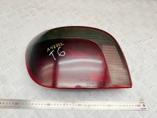 Фонарь задний левый Toyota Yaris 1 поколение XP10 1999-2003