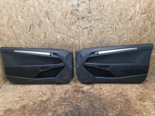 Обшивка двери (комплект) Opel Astra H 2004-2007