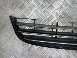 решетка в бампер, ориг. номер 9686182677, Peugeot 5008 1 поколение 2009-2013