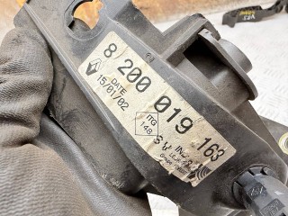 педаль сцепления, ориг. номер 8200019163, Renault Laguna 2 поколение 2001-2005