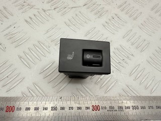 кнопка обогрева сидений, ориг. номер 7L6963564B, 7L6963570C, 7L6963564A, Volkswagen Touareg 1 поколение 2002-2007
