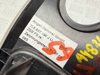декоративная накладка торпедо, ориг. номер 7L6857190J, 7L6857240, Volkswagen Touareg 1 поколение 2002-2007