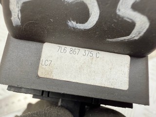 кнопка открытия багажника, ориг. номер 7L6959903, 7L6867375C, 7L6959303, Volkswagen Touareg  [рестайлинг] 2006-2010