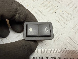 кнопка стеклоподъемника двери, ориг. номер 8368974, BMW 5 E39 1995-2000