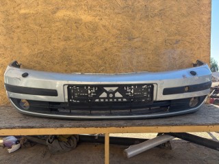 бампер передний, ориг. номер 8200008270, Renault Laguna 2 поколение 2001-2005