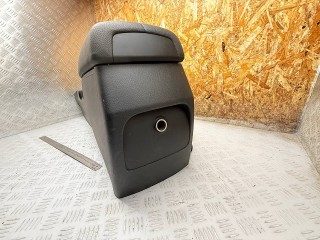 центральный подлокотник, ориг. номер 846112P000, Kia Sorento 2 поколение 2009-2012