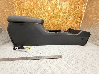 центральный подлокотник, ориг. номер 846112P000, Kia Sorento 2 поколение 2009-2012