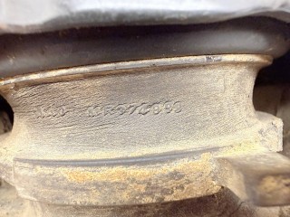 подушка крепления двигателя, ориг. номер MR374898, Mitsubishi Pajero 3 поколение 1999-2003