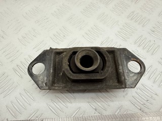 подушка крепления КПП, ориг. номер 8200358147, 11220JD000, 8200395661, 8200014932, 6001548160, 11220AZ60A, 1122000Q0A, 112204AA0A, 11220JD00A, 8200297939, Nissan Bluebird Sylphy G11 2005-2012