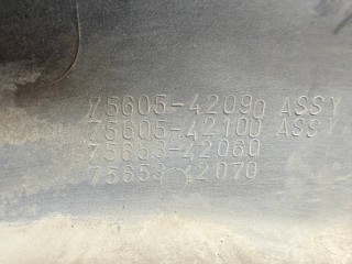 молдинг крыла задний правый, ориг. номер 7560542090, 7565342060, 7560542100, 7565342070, Toyota RAV4 2 поколение XA20 [рестайлинг] 2003-2005