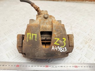 суппорт тормозной передний правый, ориг. номер AV612B294AA, 1682875, 36000485, BPYK3361XC, 1802059, CN152B294BA, 1459583, BPYK3361XA, 24357198145, BHX395E, BNZ1159ZW, BPYK3361XB, 1755031, CV612B294PA, 8602908, 8603939, 1223615, 3M512B294BA, 3M512B294AA, PBRC128, 11957198142, 0986474385, 2201836, BNZ1159ZP, 561N10069Z, Volvo V50  [рестайлинг] 2007-2012