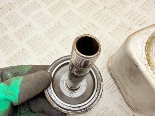 теплообменник масляного фильтра, ориг. номер 059117021B, 059117063, D4A004TT, Audi A8 D2 [рестайлинг] 1999-2002