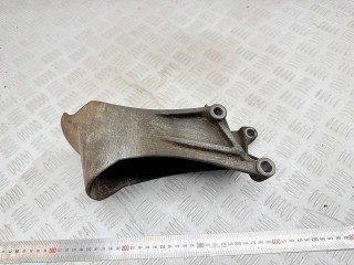 кронштейн коробки (балка кпп), ориг. номер 9485192, Volvo C70 1996-2005