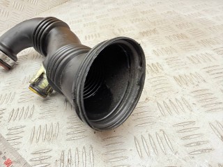 патрубок воздушного фильтра, ориг. номер 9683735980, 9656953680, 9687883780, 9687883680, 143453, 1434E1, 13717798147, 1434E2, 9651839080, UHZ1053AM, Peugeot Partner  [рестайлинг] 2002-2012