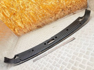 Накладка замка багажника BMW 5 E60/E61 [рестайлинг] 2007-2010, 51477050366