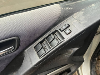 Toyota Corolla Verso 1 поколение E121 2004г. 2.0 л., 1CD-FTV - фото №20