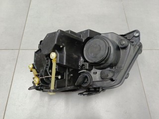 Фара правая, ориг. номер ST44111F6R, Volkswagen Amarok 2010-2016