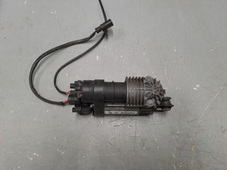 Насос регулировки подвески, ориг. номер 7P0698007B, Volkswagen Touareg 2010-2014