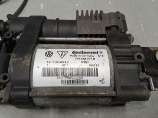 Насос регулировки подвески, ориг. номер 7P0698007B, Volkswagen Touareg 2010-2014