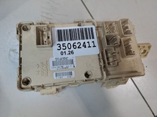 Блок предохранителей салонный, ориг. номер 8273005070, Toyota Avensis T25 2003-2006