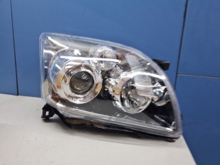 Фара правая Toyota Avensis T25 2003-2006
