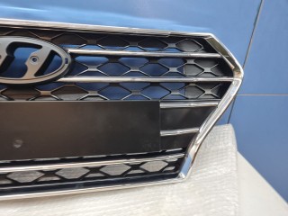 Решетка радиатора, ориг. номер SHF02747, Hyundai Solaris 2014-2017