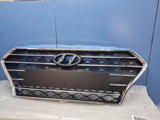 Решетка радиатора, ориг. номер SHF02747, Hyundai Solaris 2014-2017