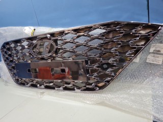 Решетка радиатора, ориг. номер SHF02746, Hyundai Solaris 2014-2017