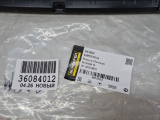 Решётка в бампер центральная, ориг. номер SHF02523, Nissan Terrano D10 2014-2022