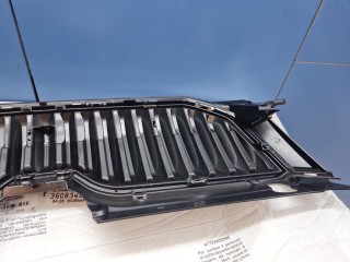 Решетка радиатора, ориг. номер SHF02794, Skoda Octavia A7 2013-2017