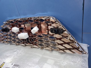 Решетка радиатора, ориг. номер SHF02746, Hyundai Solaris 2014-2017